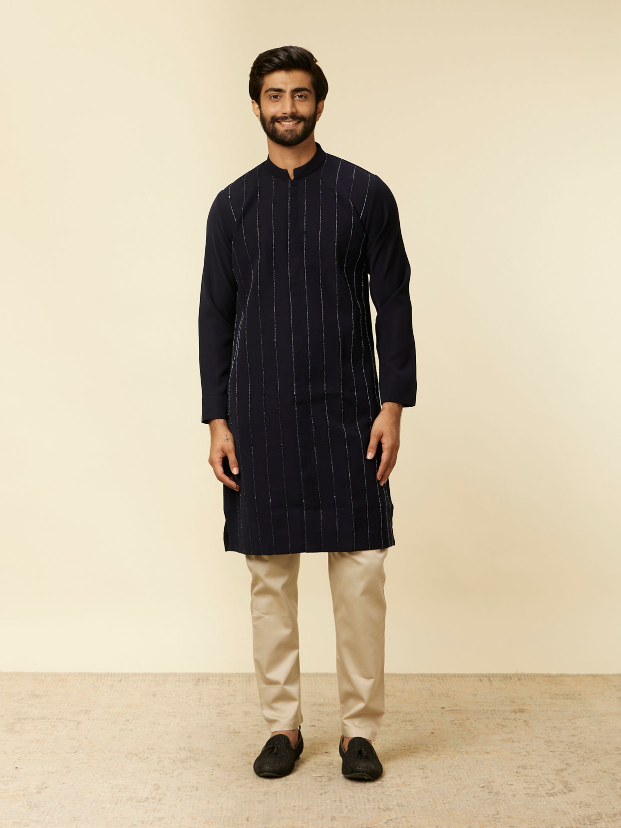 alt message - Manyavar Men Dark Blue Striped Patterned Kurta image number 2